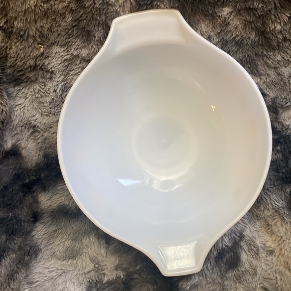 Vintage 1960 Pyrex Town & Country Cinderella
Bowl 444 4QT - Picture 4 of 12